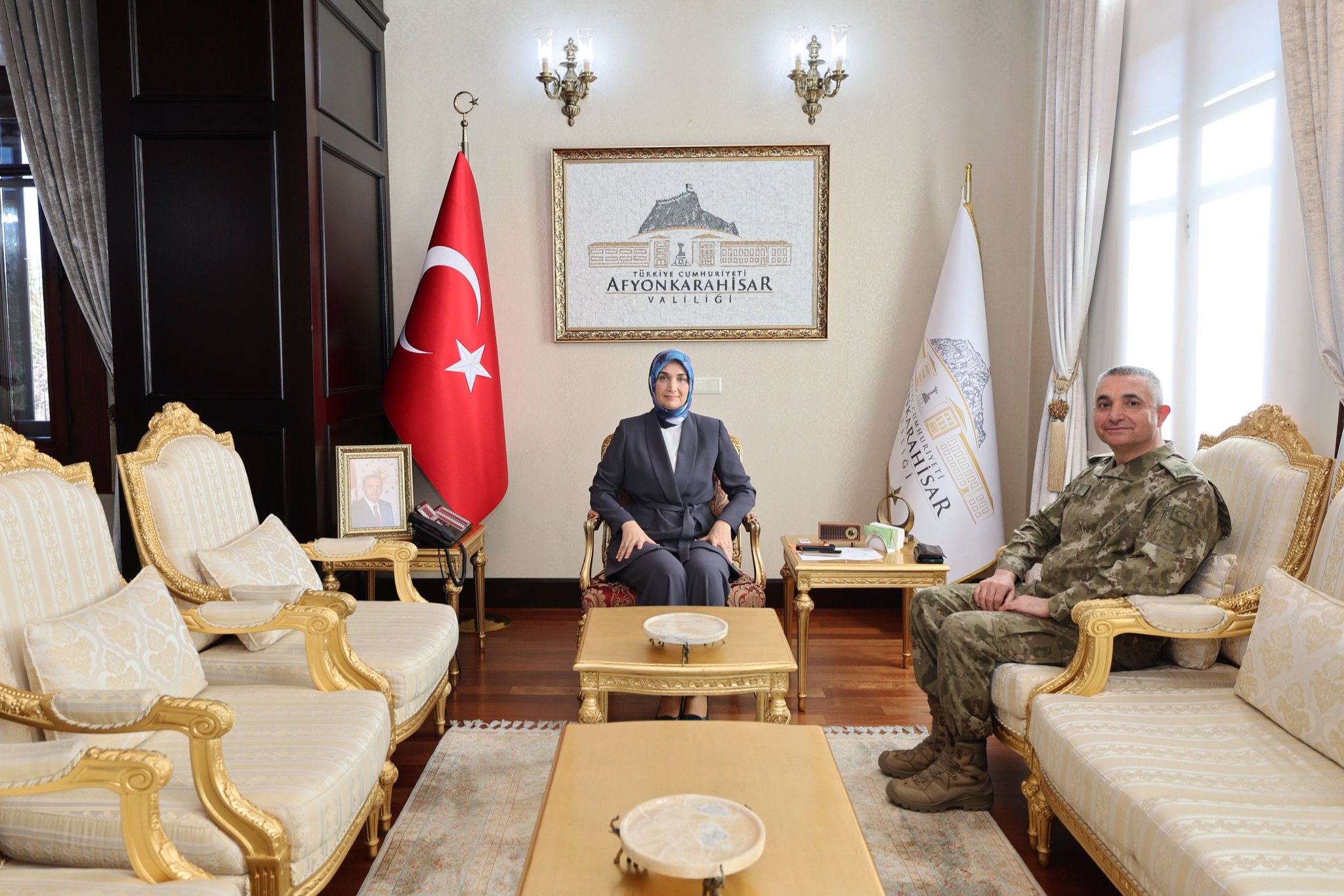 Afyonkarahisar’da devlet erkanı arasındaki nezaket ziyaretleri devam ediyor. İkmal ve