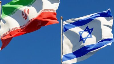 İsrail’in İran’a yönelik hava saldırılarının ardından bölgede tansiyon hızla yükseldi.