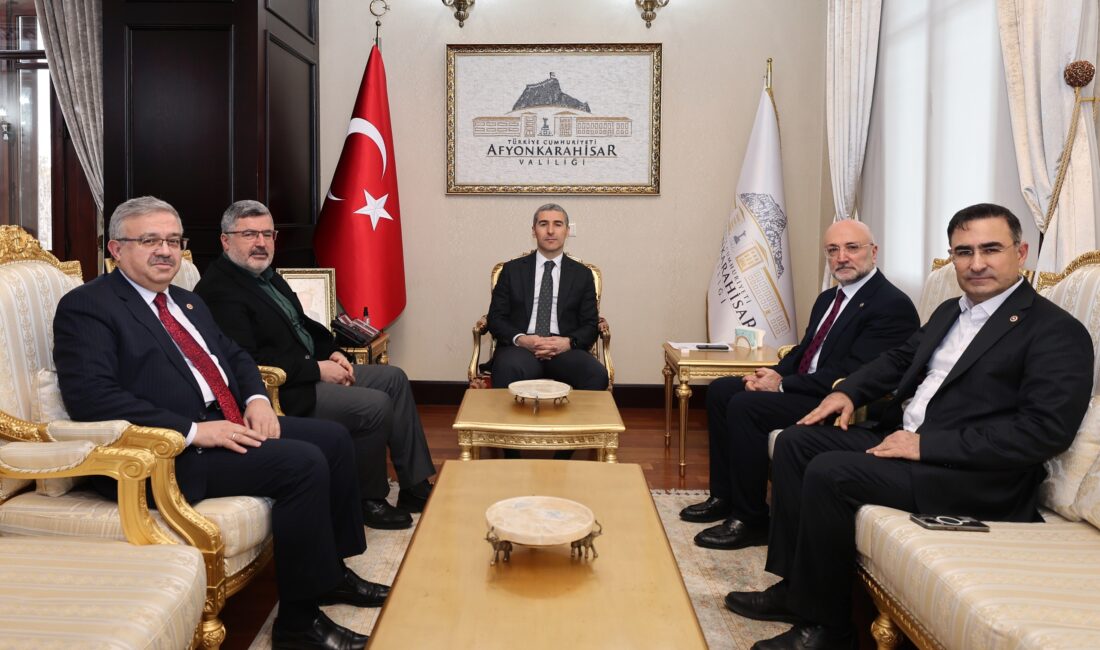 Afyonkarahisar Valiliği görevine  başlayan Dr. Naci Aktaş, kentin siyasi