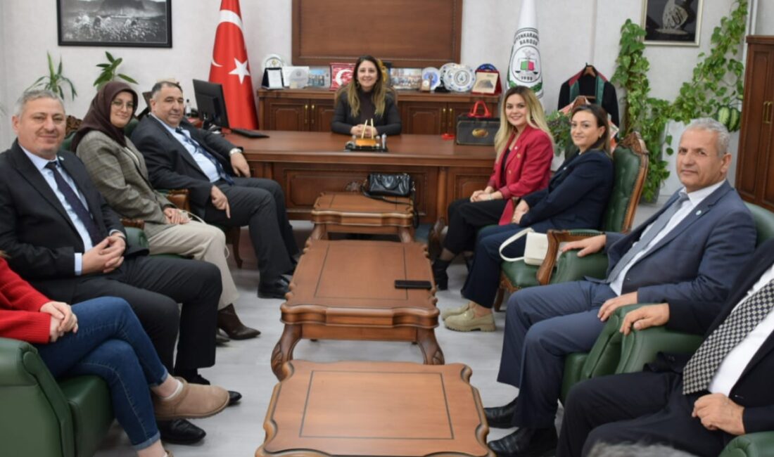 İYİ Parti Afyonkarahisar İl Başkanı Muhammet Mısırlıoğlu ve İl Yönetim