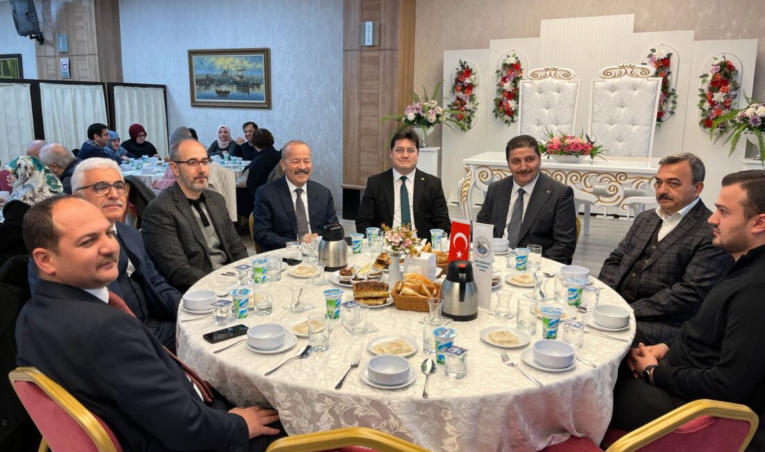 Bolvadinliler Dayanışma ve Yardımlaşma Derneği (BOL-DAV) tarafından Ankara’da düzenlenen iftar