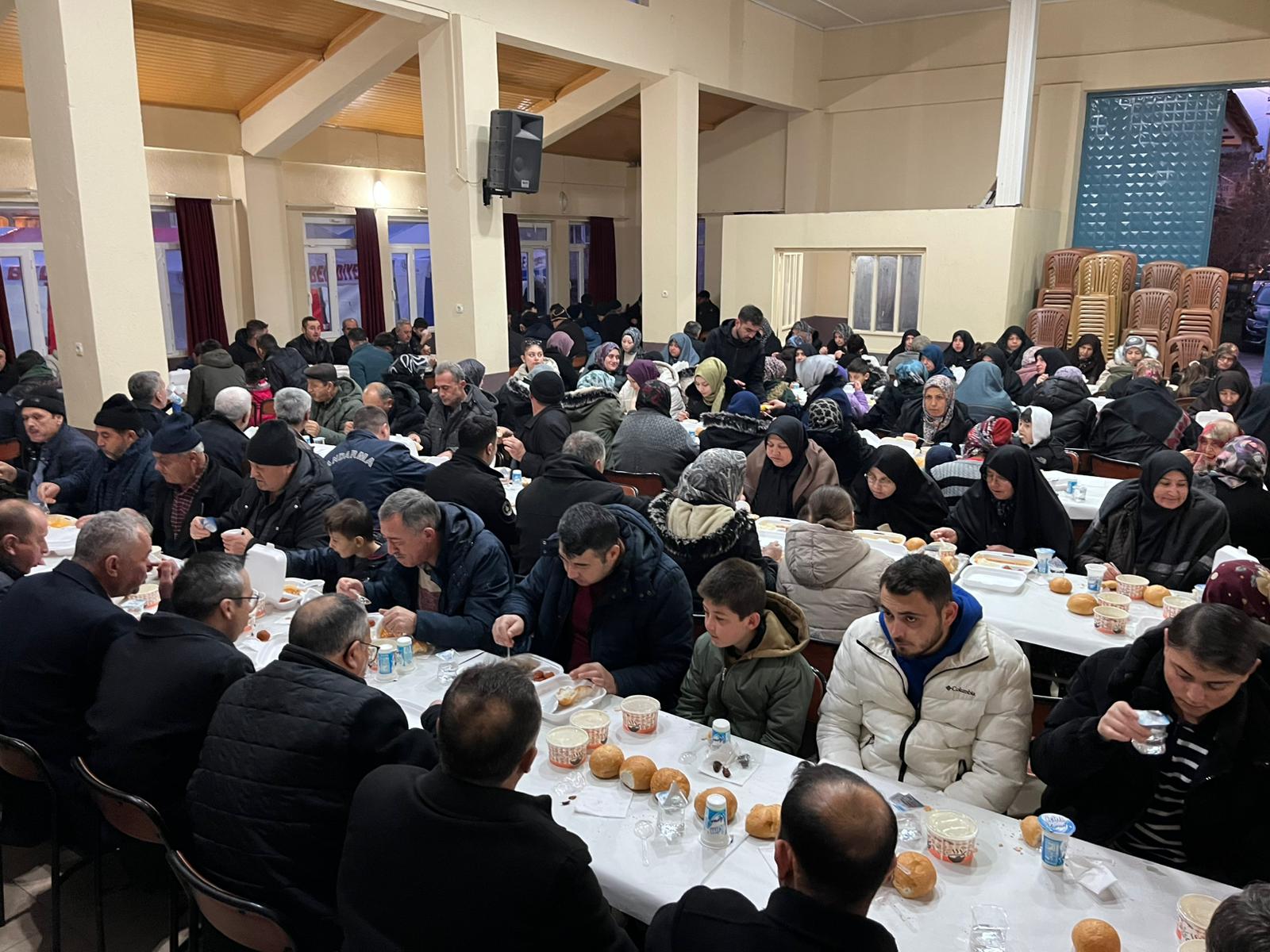İhsaniye Belediye Başkanı Emine Gökçe tarafından ilçeye bağlı Akören Mahallesi’nde