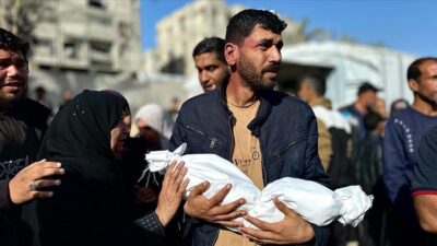 İsrail ordusunun Gazze Şeridi'nin kuzeyi ve güneyinde ateşkesi ihlal ederek