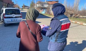 Afyonkarahisar İl Jandarma Komutanlığı tarafından toplum destekli faaliyetler kapsamında Salar