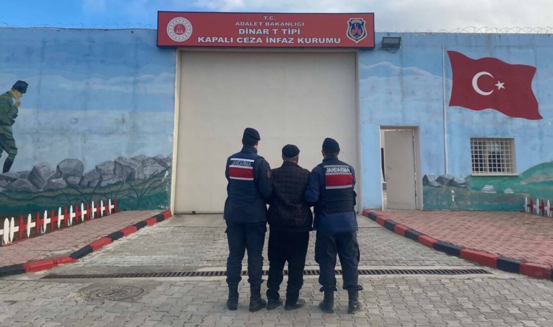 Afyonkarahisar İl Jandarma Komutanlığı ekiplerince aranan şahısların yakalanmasına yönelik sürdürülen