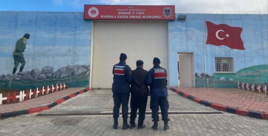 Afyonkarahisar İl Jandarma Komutanlığı ekiplerince aranan şahısların yakalanmasına yönelik sürdürülen