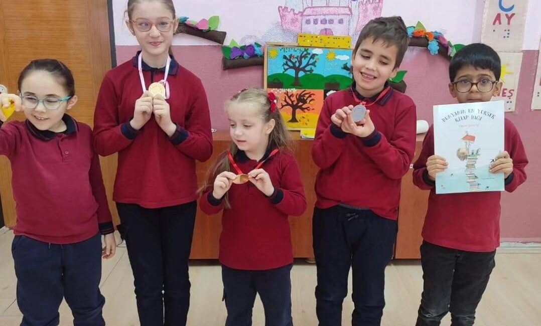 Afyonkarahisar Sağlık Bilimleri Üniversitesi (AFSÜ) Kitap ve Söyleşi Topluluğu tarafından