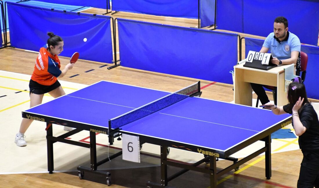 Afyonkarahisar’da Okul Sporları kapsamında düzenlenen Masa Tenisi Gençler Grup Müsabakaları,