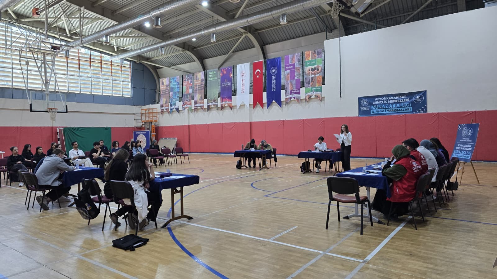 Afyonkarahisar Gençlik ve Spor İl Müdürlüğü tarafından düzenlenen Münazara Yarışmaları