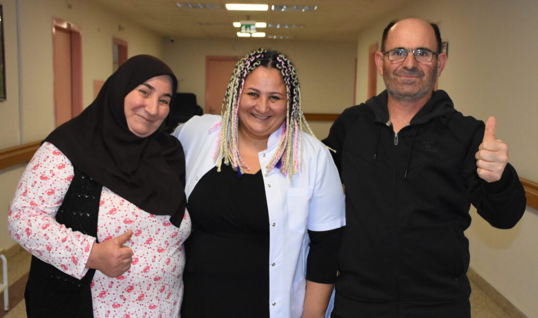 Afyonkarahisar Devlet Hastanesi'ne varis şikayetiyle başvuran Ayşe Dudu Cihan ve