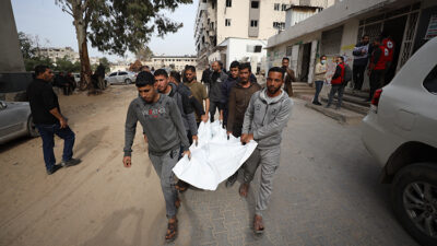 İsrail ordusunun ateşkesi ihlal ederek Gazze Şeridi'nin farklı bölgelerine düzenlediği
