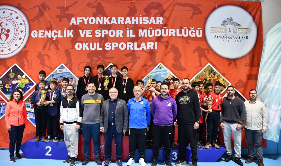 Okul Sporları faaliyet programında yer alan Yıldız Erkekler Dart Müsabakaları