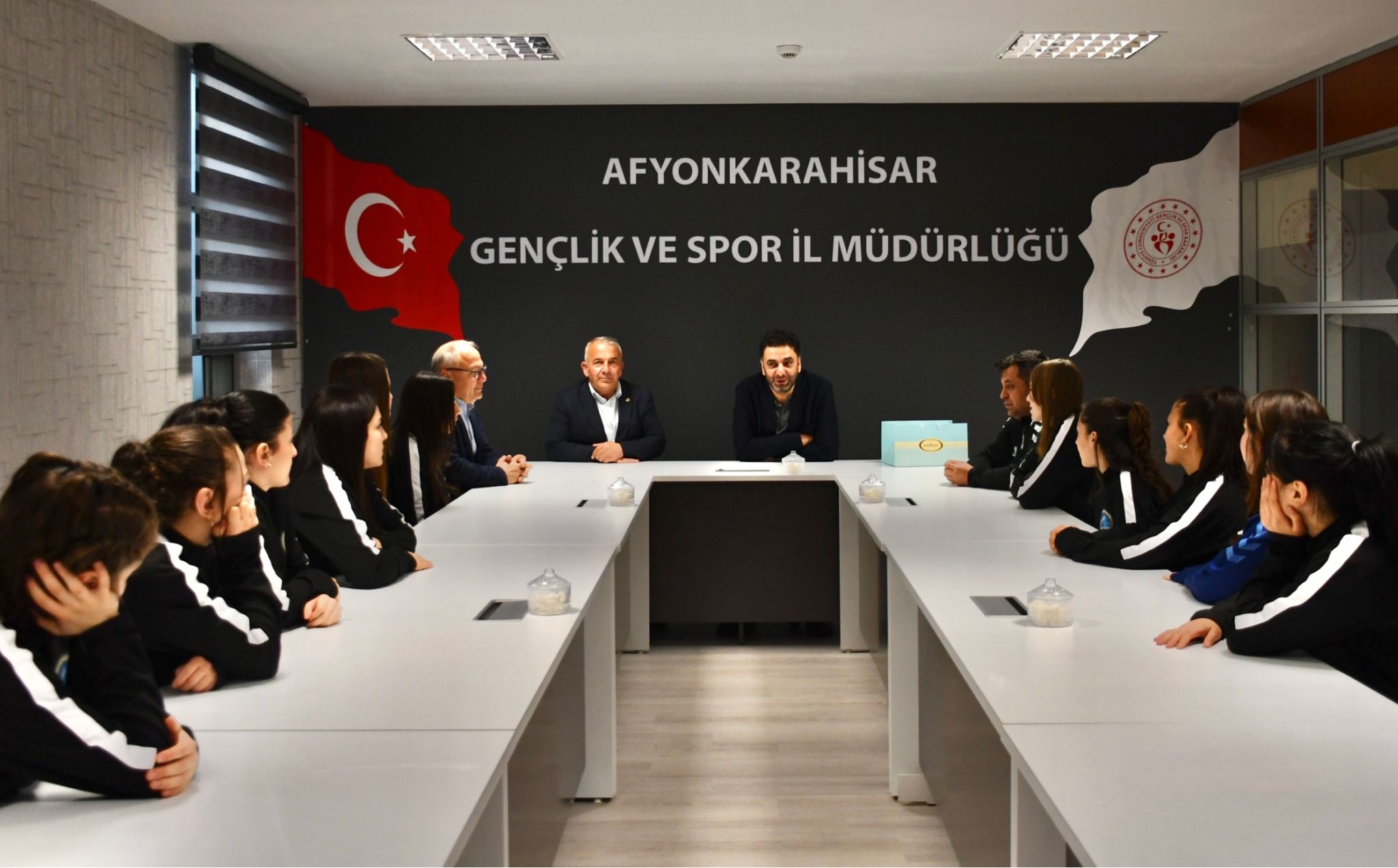 Taşoluk Belediyespor Spor Kulübü güreş sporcuları, Gençlik ve Spor İl