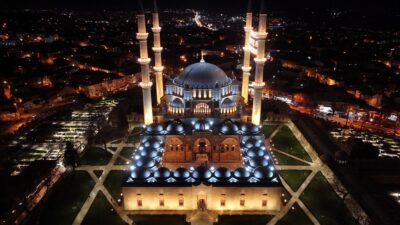 Mimar Sinan'ın "ustalık eserim" dediği Selimiye Camisi, yenilenen aydınlatma sistemiyle