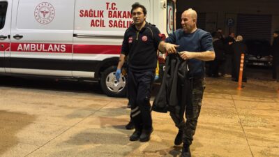 Bursa'da meydana gelen kavgada, arkadaşı tarafından fırça sapıyla darp edilen