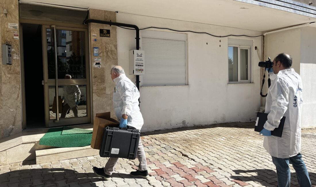 Antalya'da yaşadıkları tartışmanın ardından 37 haftalık hamile eşini silahla yaralayan