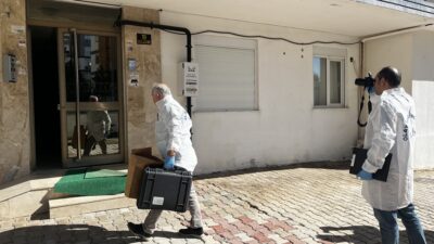 Antalya'da yaşadıkları tartışmanın ardından 37 haftalık hamile eşini silahla yaralayan