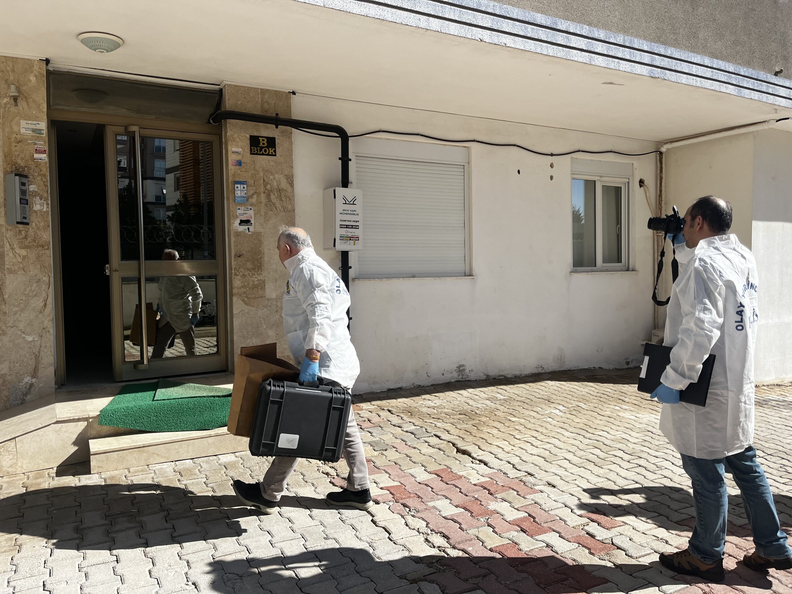 Antalya'da yaşadıkları tartışmanın ardından 37 haftalık hamile eşini silahla yaralayan