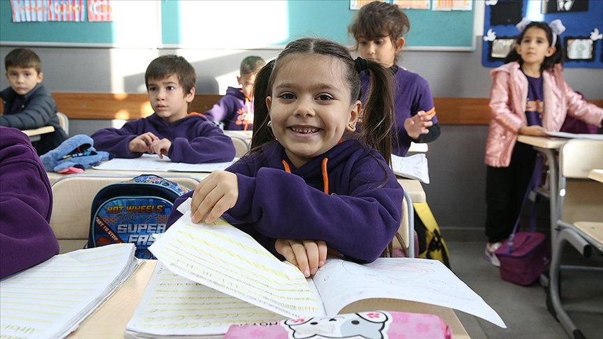 Okul öncesi, ilkokul, ortaokul ve liselerde eğitim gören yaklaşık 18