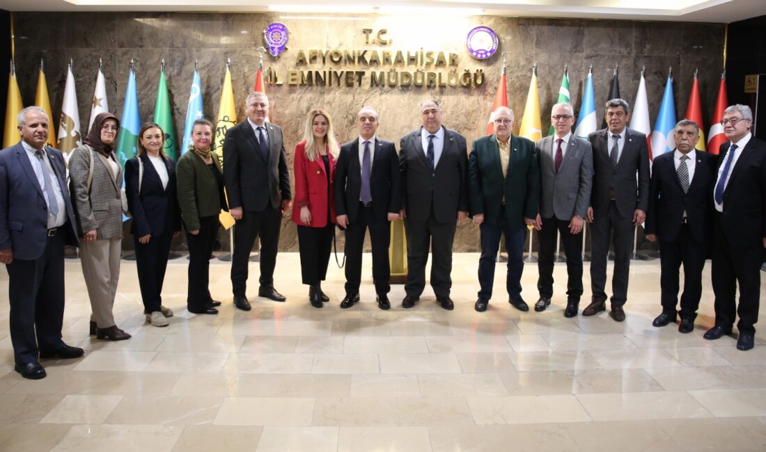 İYİ Parti Afyonkarahisar İl Başkanı Muhammet Mısırlıoğlu ve İl Yönetim