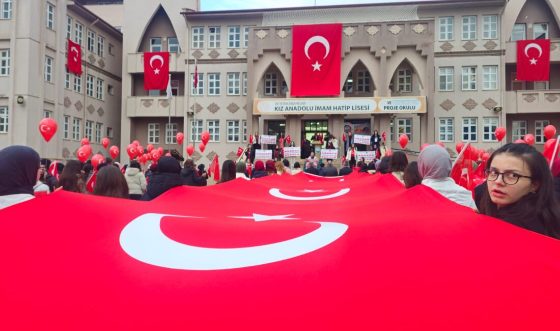 Afyonkarahisar’da yaklaşık iki haftalık yarıyıl tatilinin ardından ders zili, milli