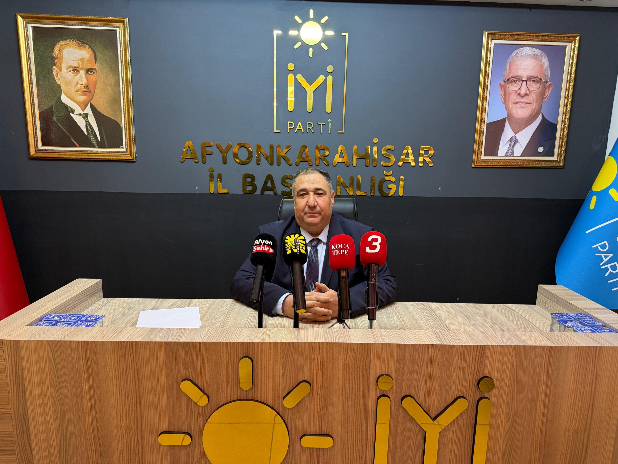 İyi Parti Afyonkarahisar İl Başkanlığı tarafından gerçekleştirilen haftalık basın toplantısında,