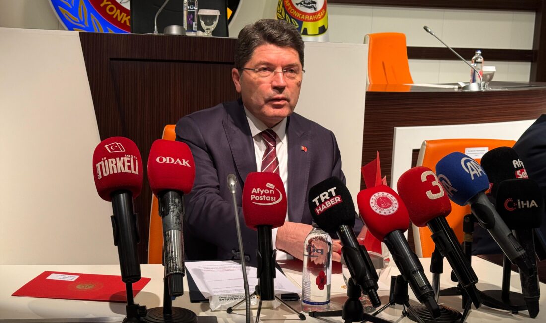 Adalet Bakanı Yılmaz Tunç, bir dizi programa katılmak üzere geldiği