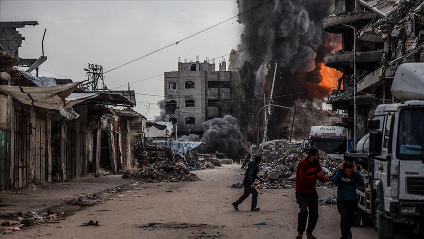 İsrail ordusu, ateşkese rağmen Gazze Şeridi’nin farklı bölgelerine yönelik saldırılarını
