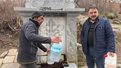 Afyonkarahisar’ın merkez ilçesine bağlı Değirmenayvalı beldesi, doğal kaynak sularıyla bölgenin