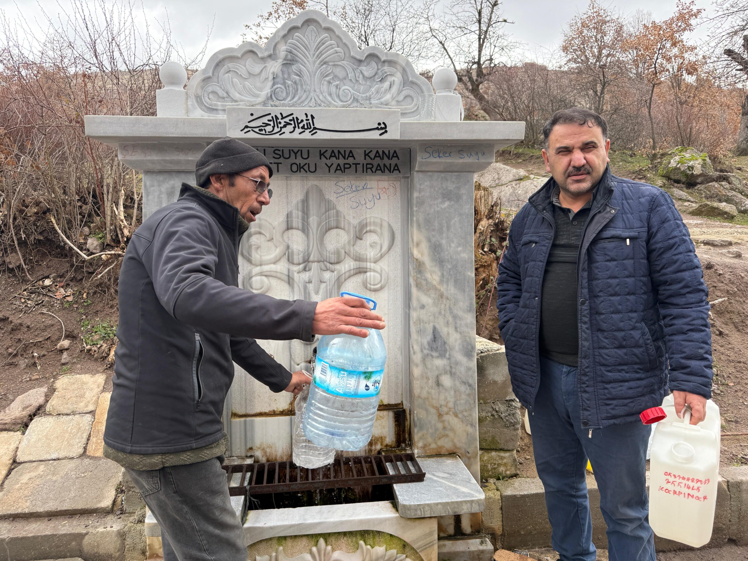 Afyonkarahisar’ın merkez ilçesine bağlı Değirmenayvalı beldesi, doğal kaynak sularıyla bölgenin