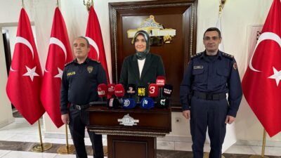 Afyonkarahisar Valisi Doç. Dr. Kübra Güran Yiğitbaşı başkanlığında, Valilik makamında