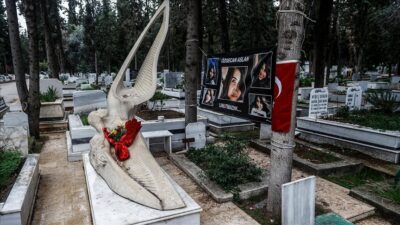 Mersin'de okuldan çıktıktan sonra evine gitmek için bindiği minibüste 19