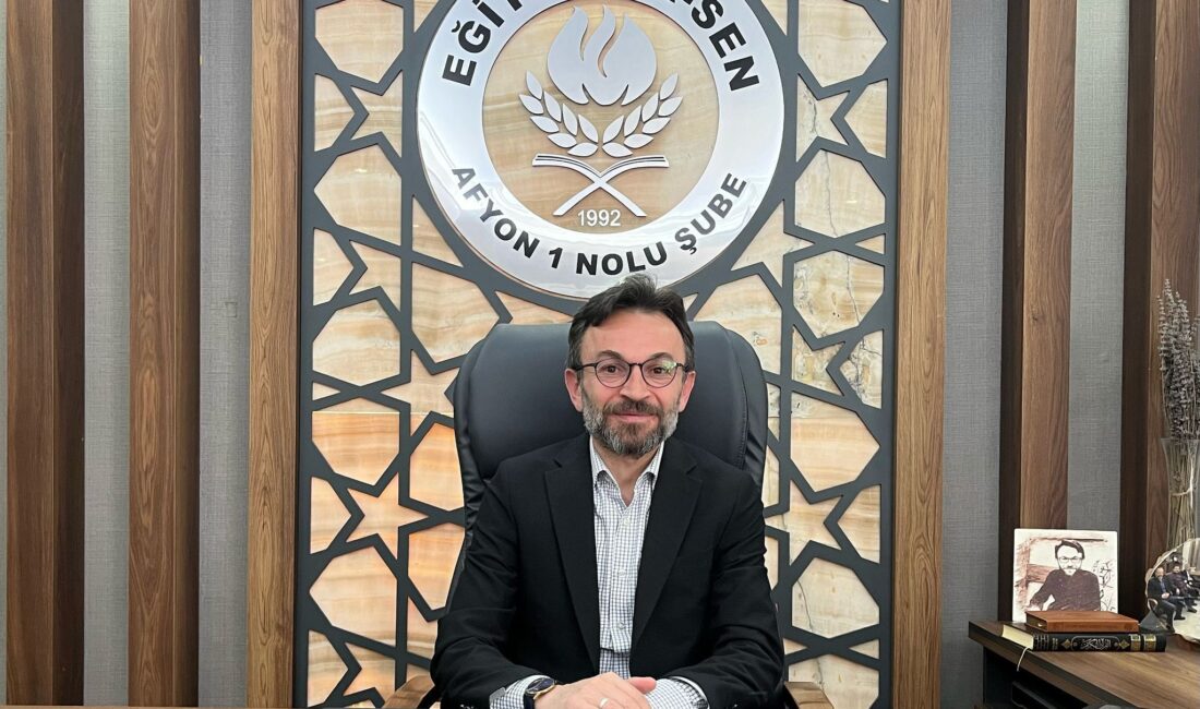 Eğitim-Bir-Sen Afyonkarahisar 1 Nolu Şube Başkanı Mustafa Arslan, sendikanın kuruluşunun