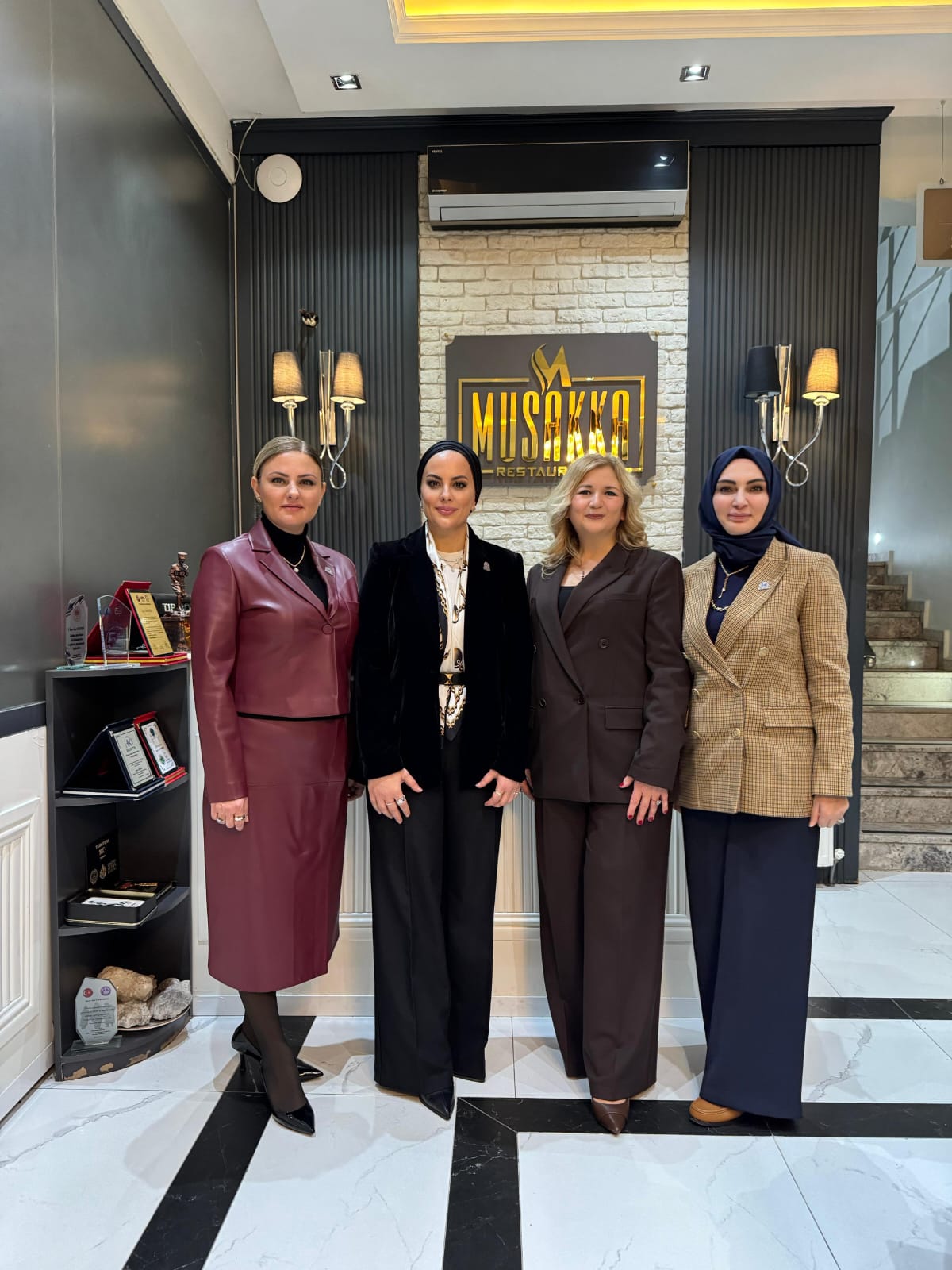 Kadın Ticaret İşverenler Sendikası, Afyonkarahisar’daki üyeleriyle bir araya gelerek mazbata