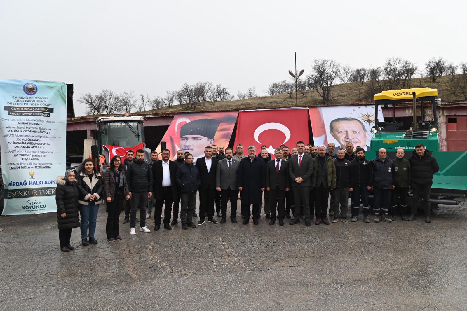 AK Parti Afyonkarahisar Milletvekili Ali Özkaya, Emirdağ ilçesinde teşkilat mensupları,