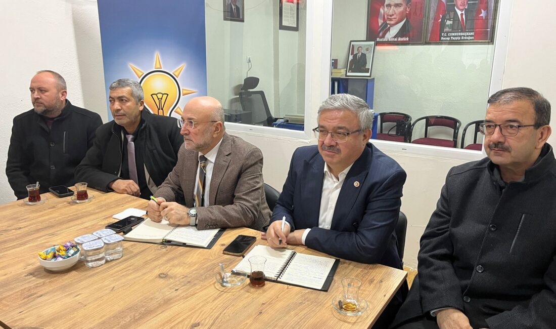 AK Parti Afyonkarahisar İl Başkanı Turgay Şahin ve Milletvekili İbrahim