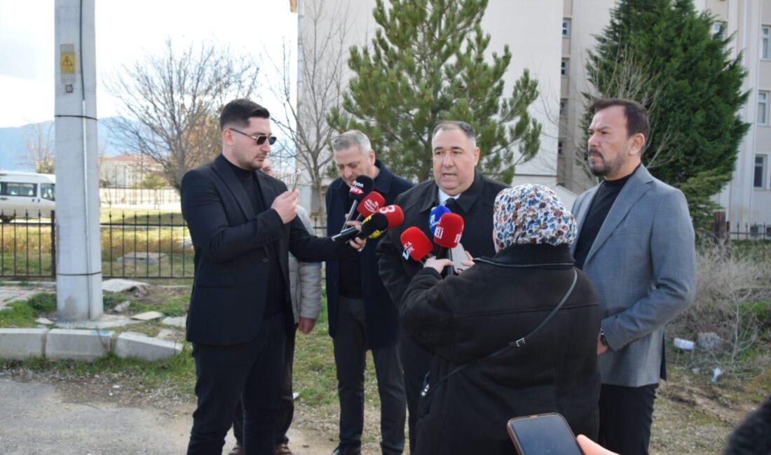 İYİ Parti Afyonkarahisar İl Başkanı Muhammet Mısırlıoğlu düzenlediği basın açıklamasında,