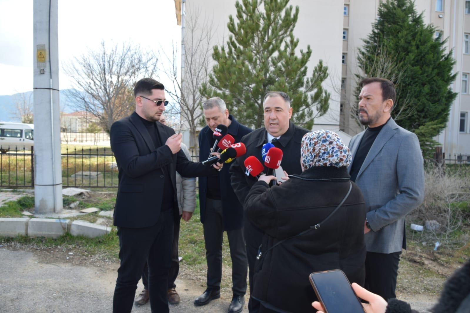 İYİ Parti Afyonkarahisar İl Başkanı Muhammet Mısırlıoğlu düzenlediği basın açıklamasında,