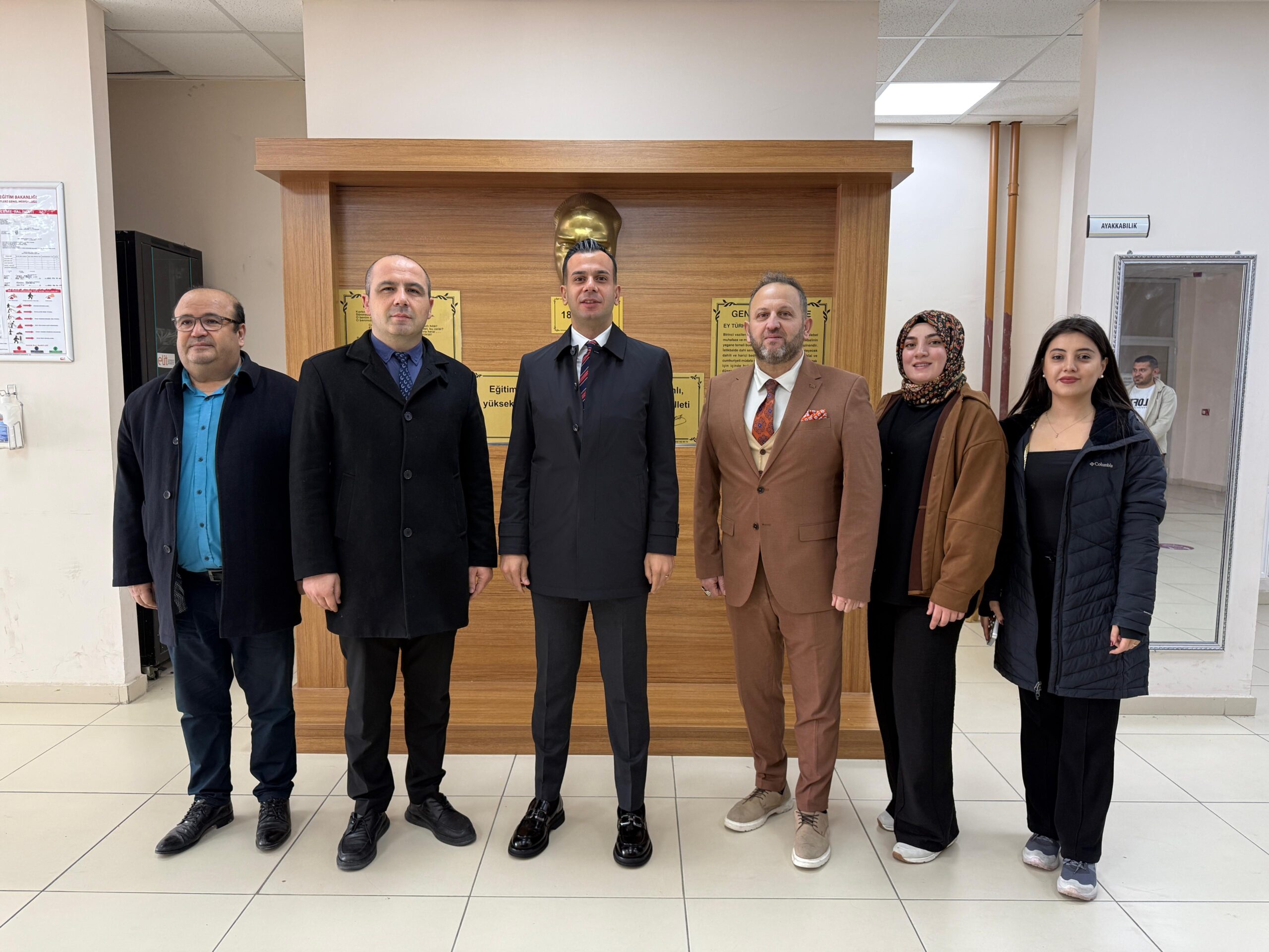 Afyonkarahisar’ın Sinanpaşa ilçesinde taşımalı eğitim gören öğrenciler için yemek hizmetinde