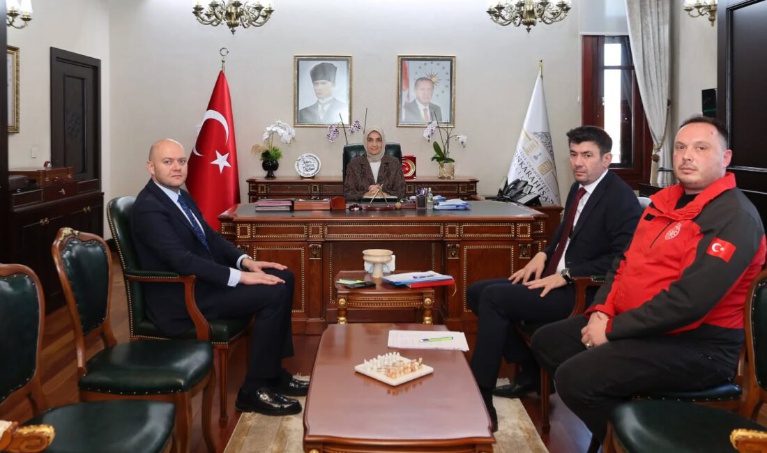 Afyonkarahisar Valisi Doç. Dr. Kübra Güran Yiğitbaşı, Sosyal Yardımlaşma ve