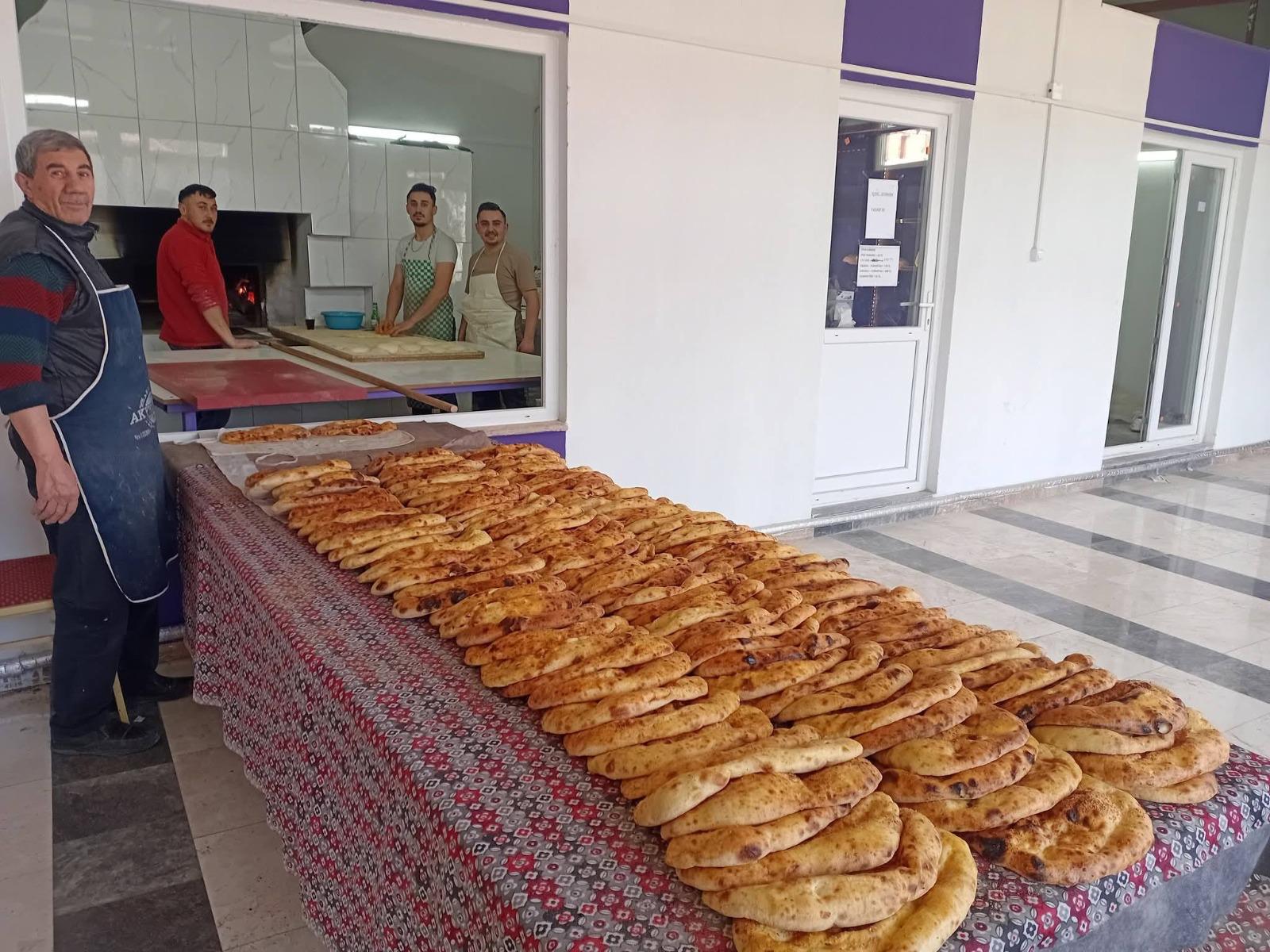 Afyonkarahisar'ın İhsaniye ilçesine bağlı Bozüyük Köyü Muhtarlığı tarafından ramazan ayı