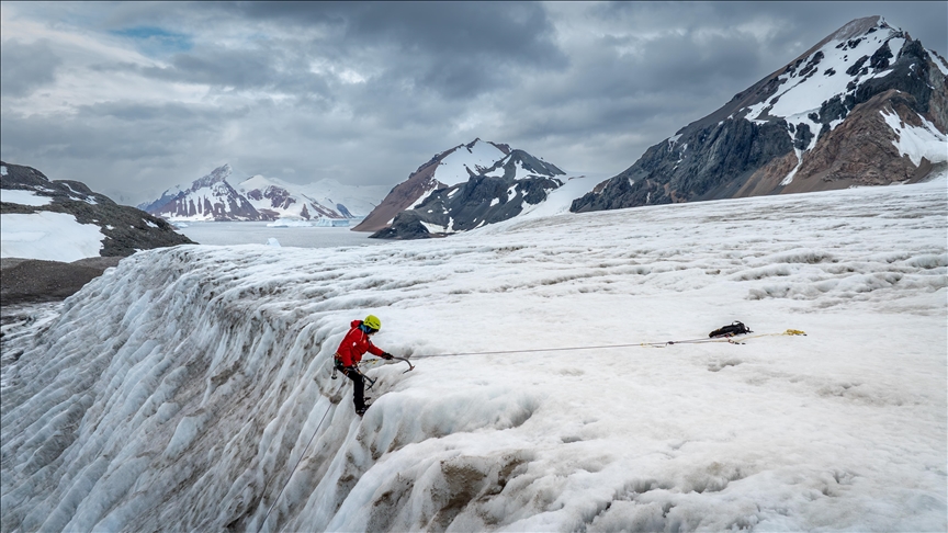 10. Ulusal Antarktika Bilim Seferi kapsamında Antarktika’da iklim değişikliğine ve