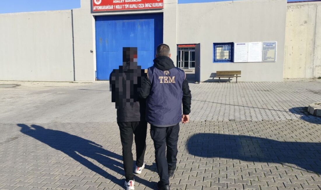 Afyonkarahisar İl Emniyet Müdürlüğü ekipleri, kentin huzur ve güvenliğini sağlamak