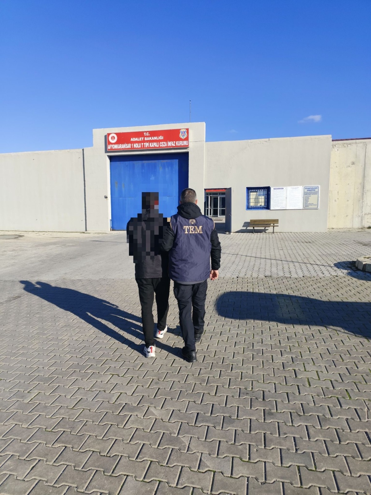 Afyonkarahisar İl Emniyet Müdürlüğü ekipleri, kentin huzur ve güvenliğini sağlamak