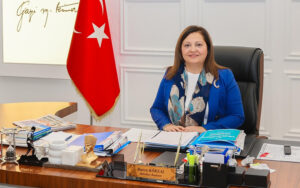 Afyonkarahisar Belediye Başkanı Burcu Köksal, şehirde yaşayan 25 yaş altı
