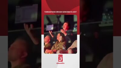 Orhan Gencebay’ın izleyiciler arasında olduğu Tarkan konserinde, Tarkan önce Orhan