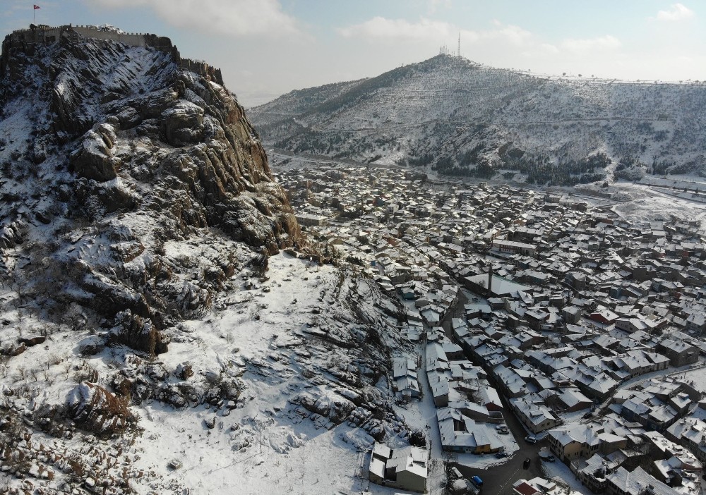 Ege Bölgesi’nin en sert iklimine sahip illerinden biri olan Afyonkarahisar,