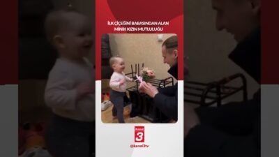 İlk çiçeğini babasından alan minik kızın mutluluğu! 📶https://kanal3.com.tr/ Sosyal Medya