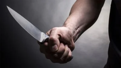 Afyonkarahisar'da 23 yaşındaki bir genç, sokak ortasında tartıştığı şahsı göğsünden