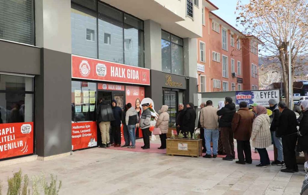 Afyonkarahisar Belediye Başkanı Burcu Köksal, 11 ayın sultanı Ramazan’ın gelişiyle